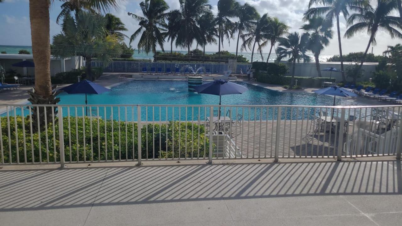 Sherry Frontenac Oceanfront 3* Miami Beach