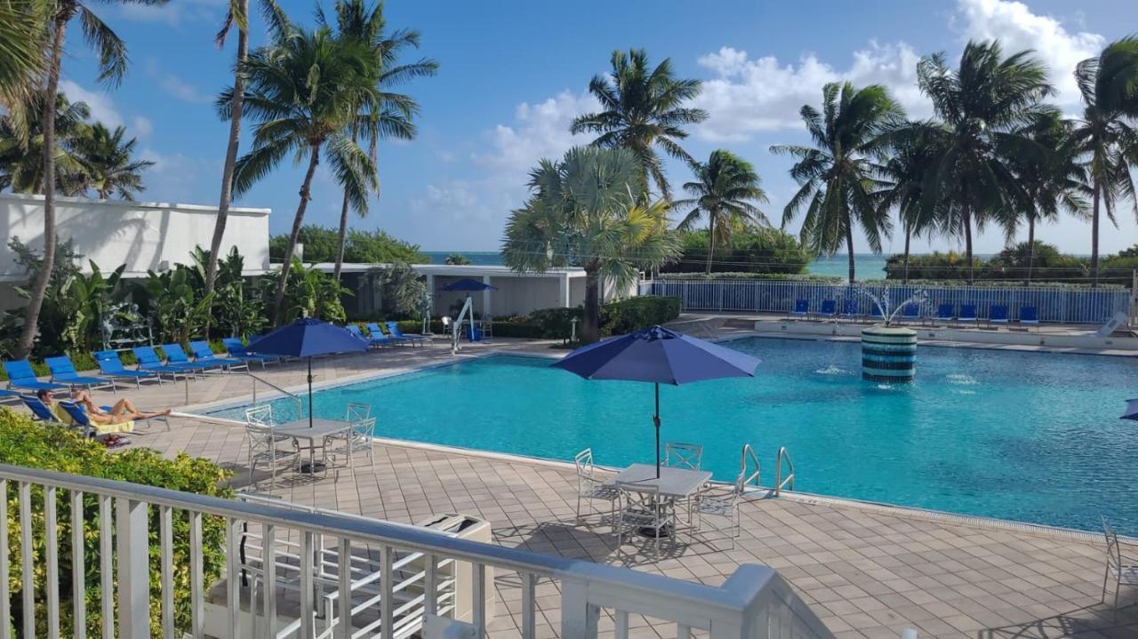 Hotel Sherry Frontenac Oceanfront Miami Beach