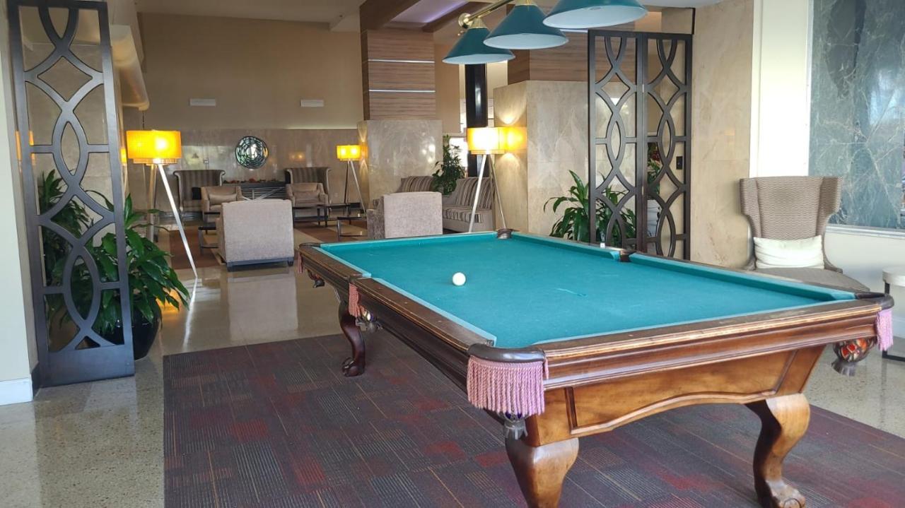 Hotel Sherry Frontenac Oceanfront 3*
