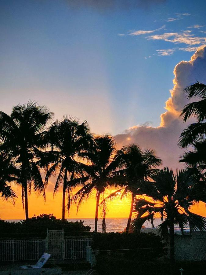 Sherry Frontenac Oceanfront Hotel Miami Beach