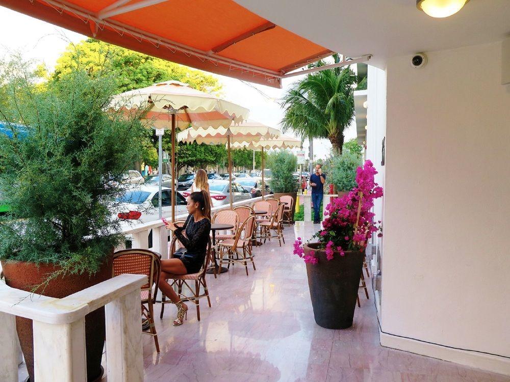 Hotel Ansonia By Plymouth 3*