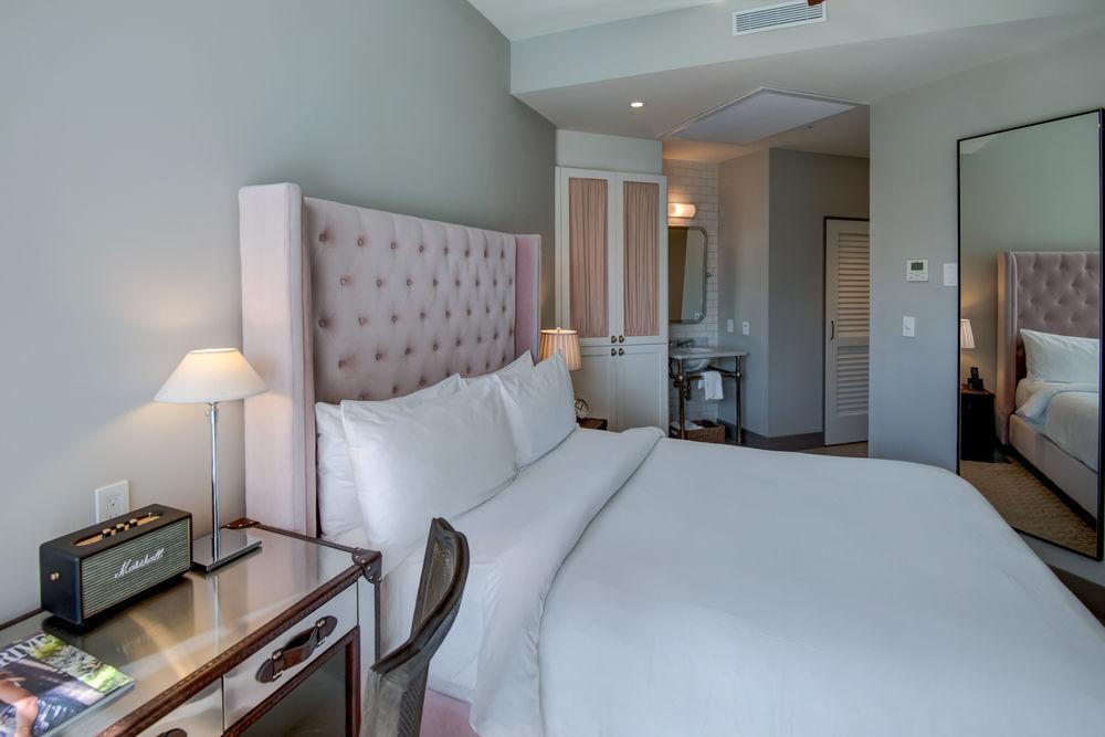 Ansonia By Plymouth 3*
