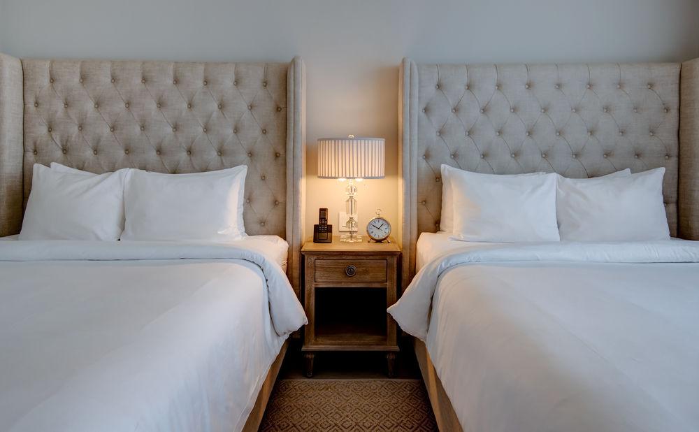 Hotel Ansonia By Plymouth 3*