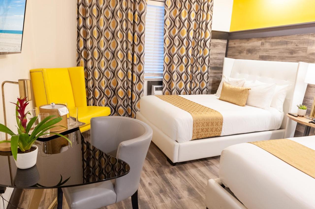 Catalina & Club Hotel 3*