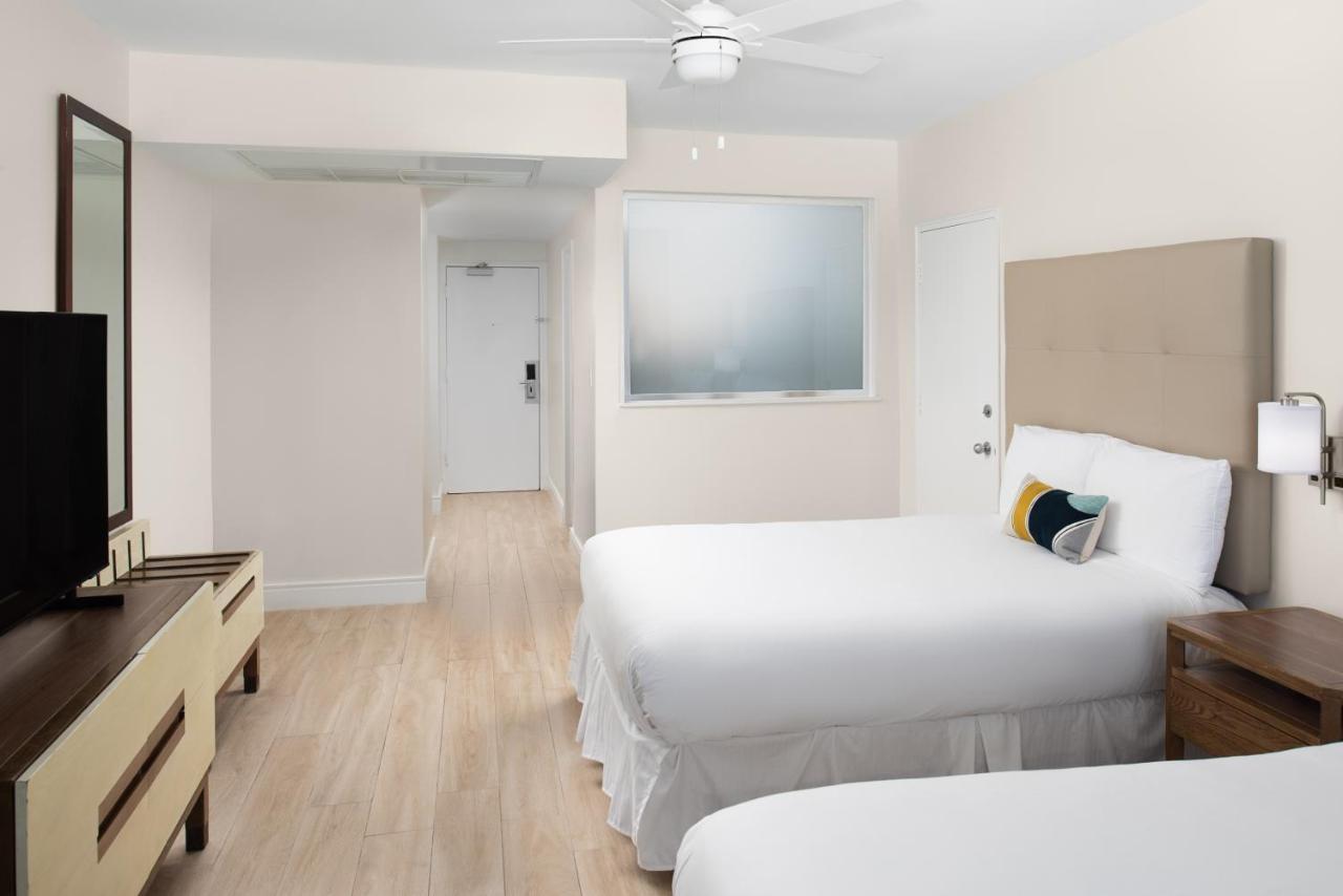 Sherry Frontenac Oceanfront Hotel 3*