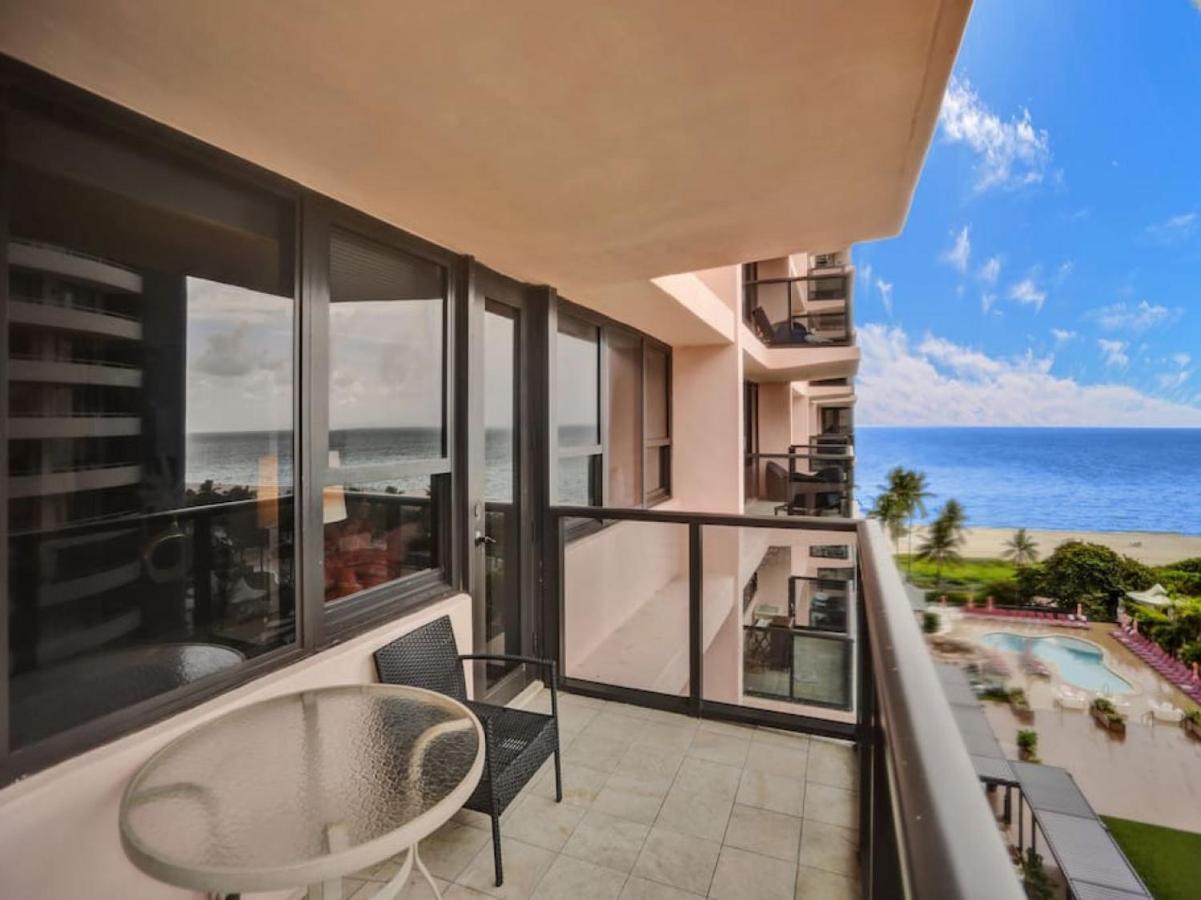 Stylish Ocean Retreat Service 1009 Apartment Miami Beach