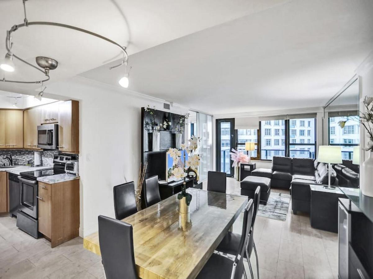 Stylish Ocean Retreat Service 1009 Apartment Miami Beach