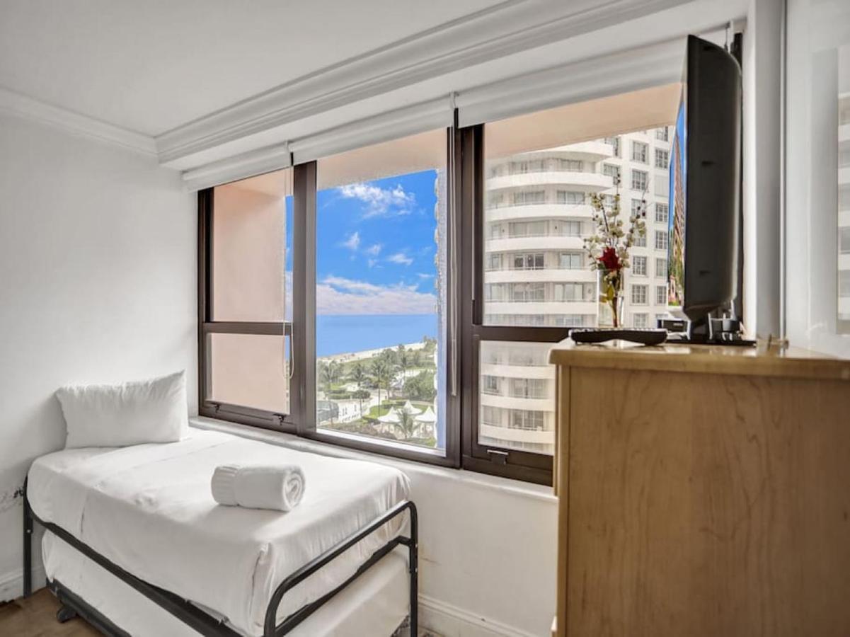 Stylish Ocean Retreat Service 1009