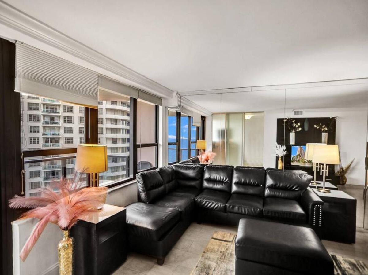 Stylish Ocean Retreat Service 1009 Apartment *