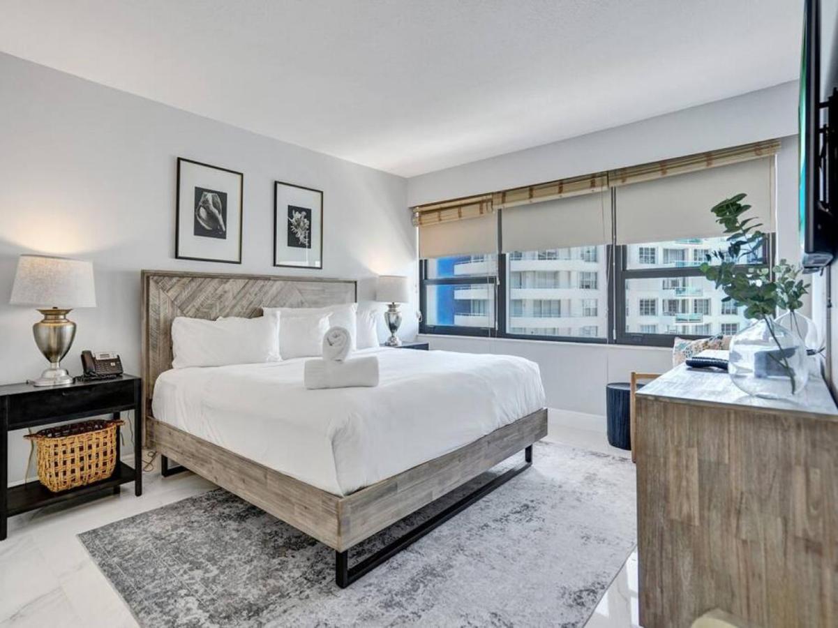 High Floor Beachfront Service 1509 Miami Beach