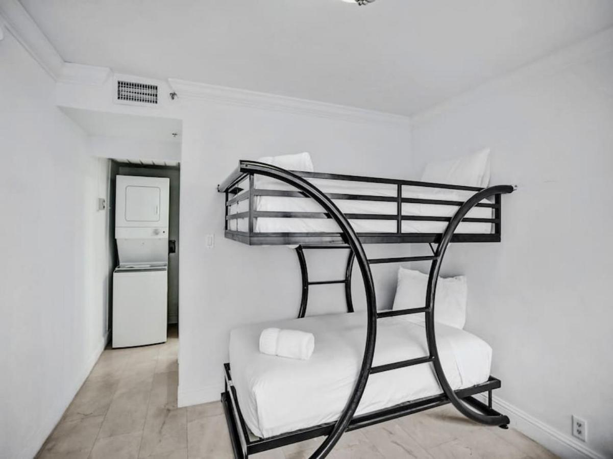 Apartment Stylish Ocean Retreat Service 1009