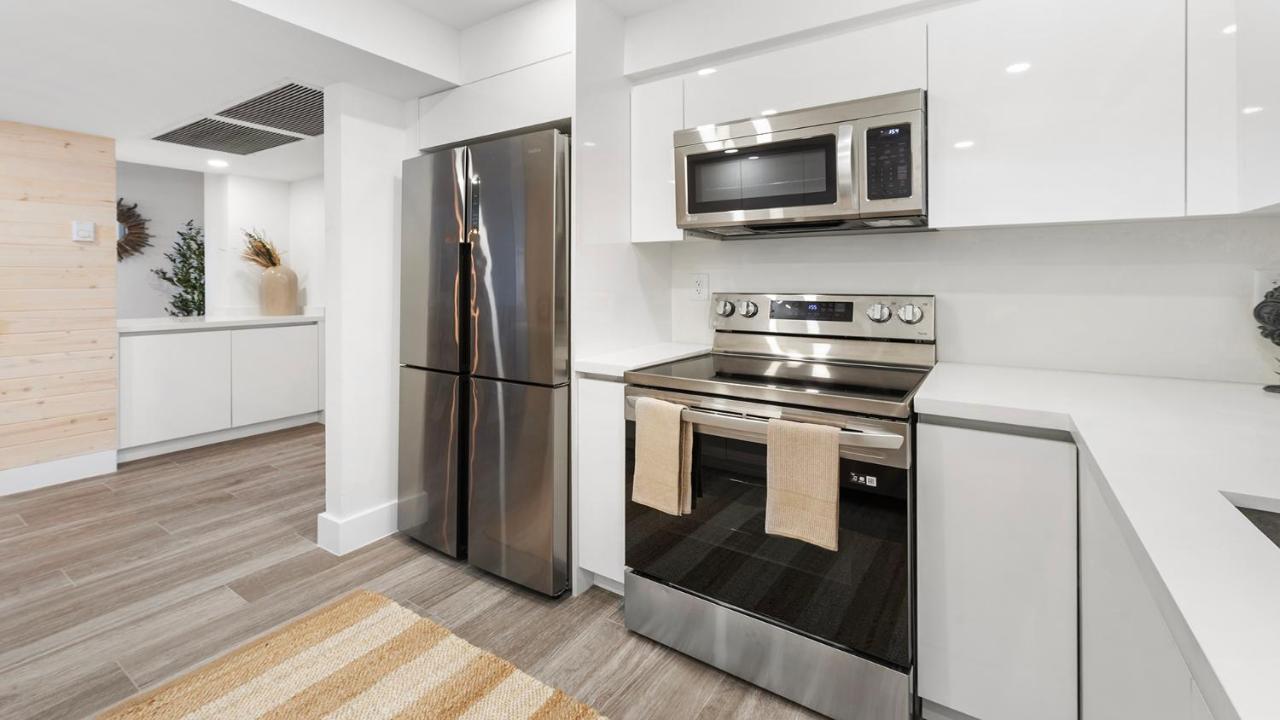 3 Bedroom Private At Roney Palace -1126 * Miami Beach