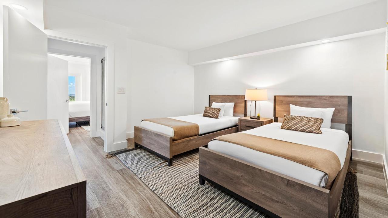 3 Bedroom Private At Roney Palace -1126