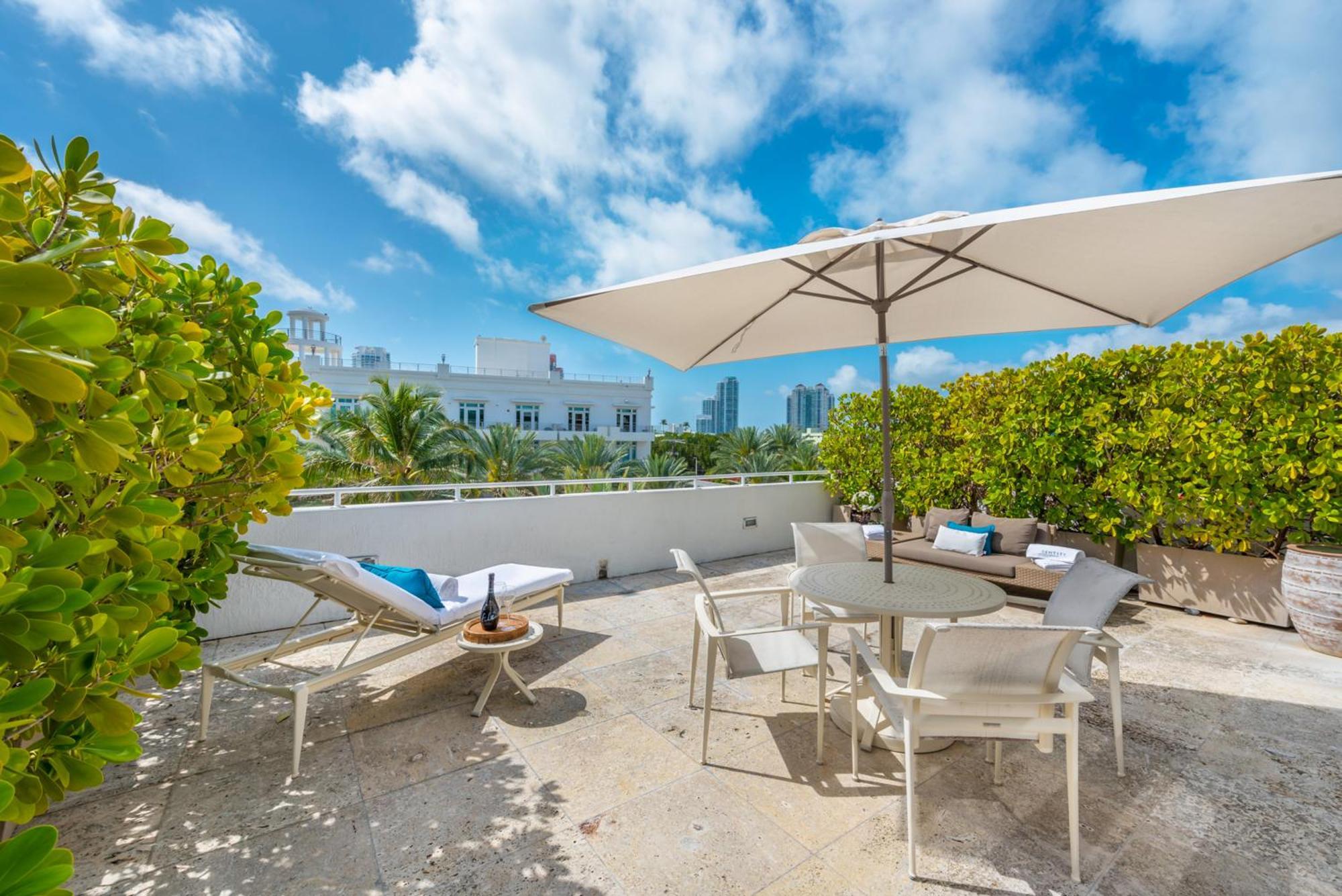 Bentley South Hotel 4*