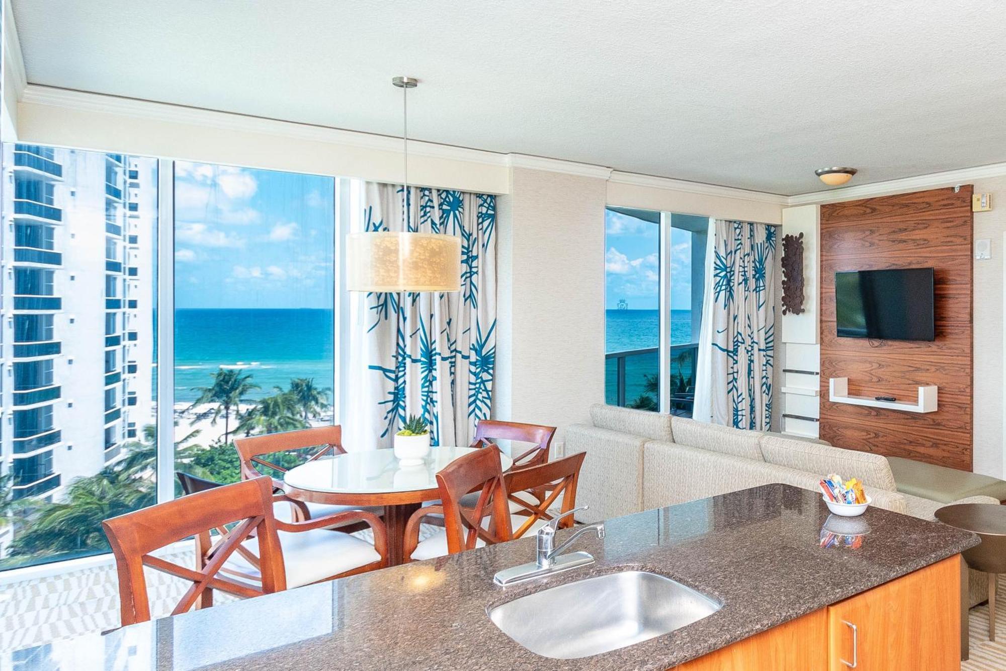Apartamento Trump Intl 2 Bedroom 1600 Sf Ocean And Bay View *