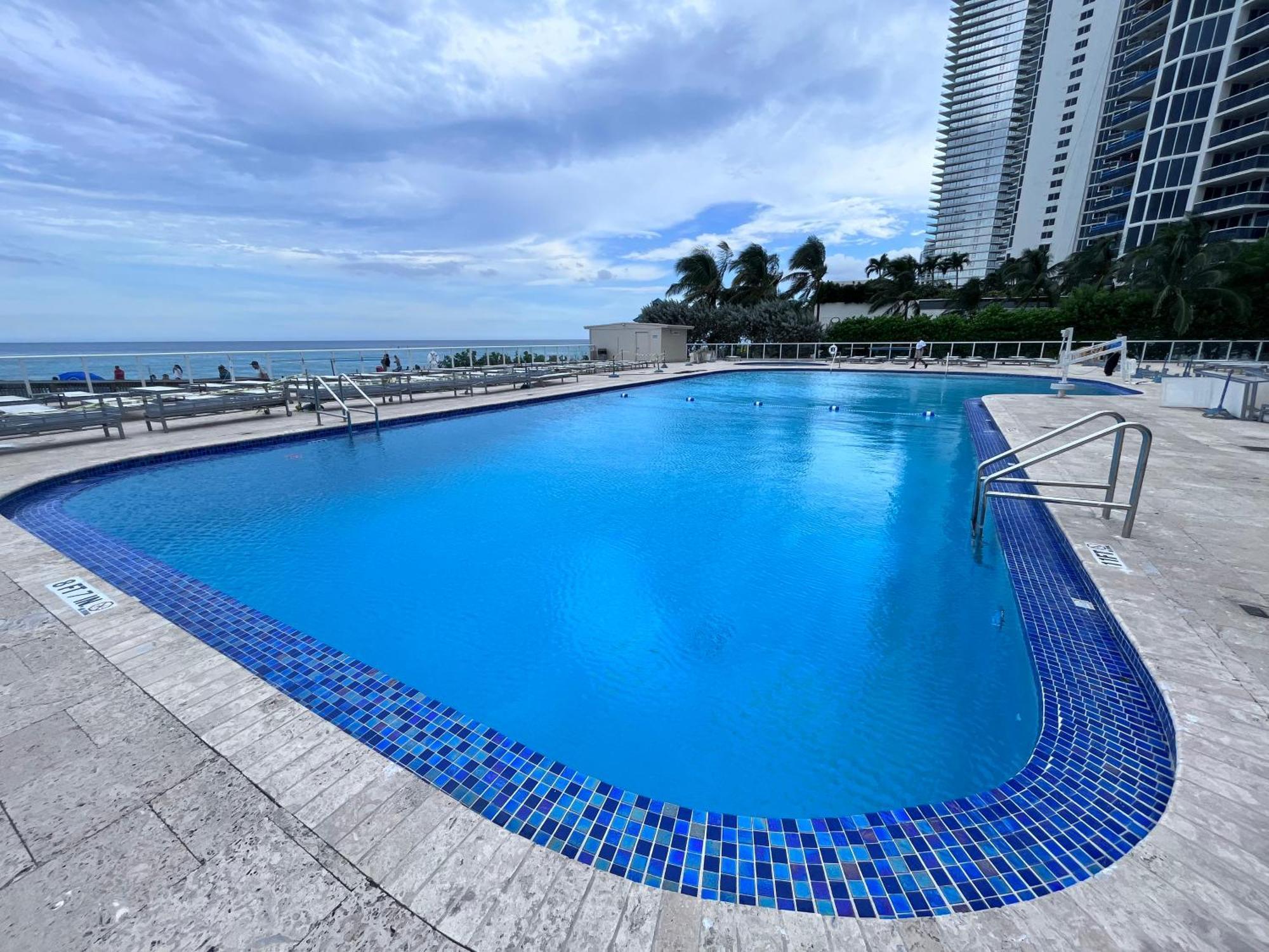 Lovely Beaches Ocean & View Miami Beach