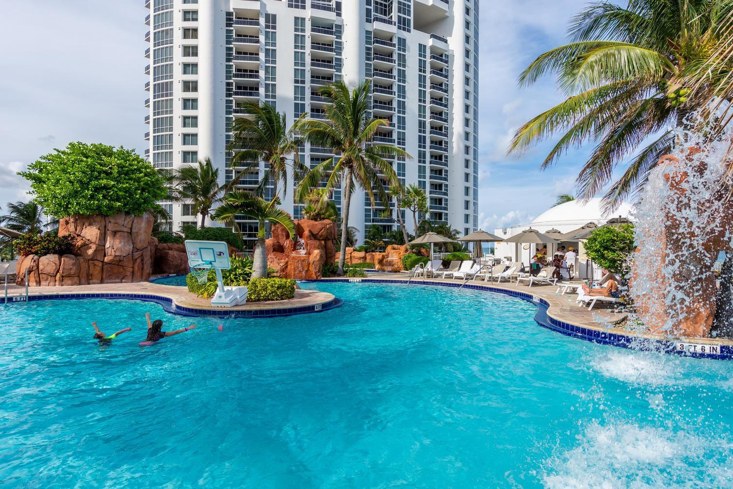 Appartamento Trump Intl 2 Bedroom 1600 Sqf Ocean Front *