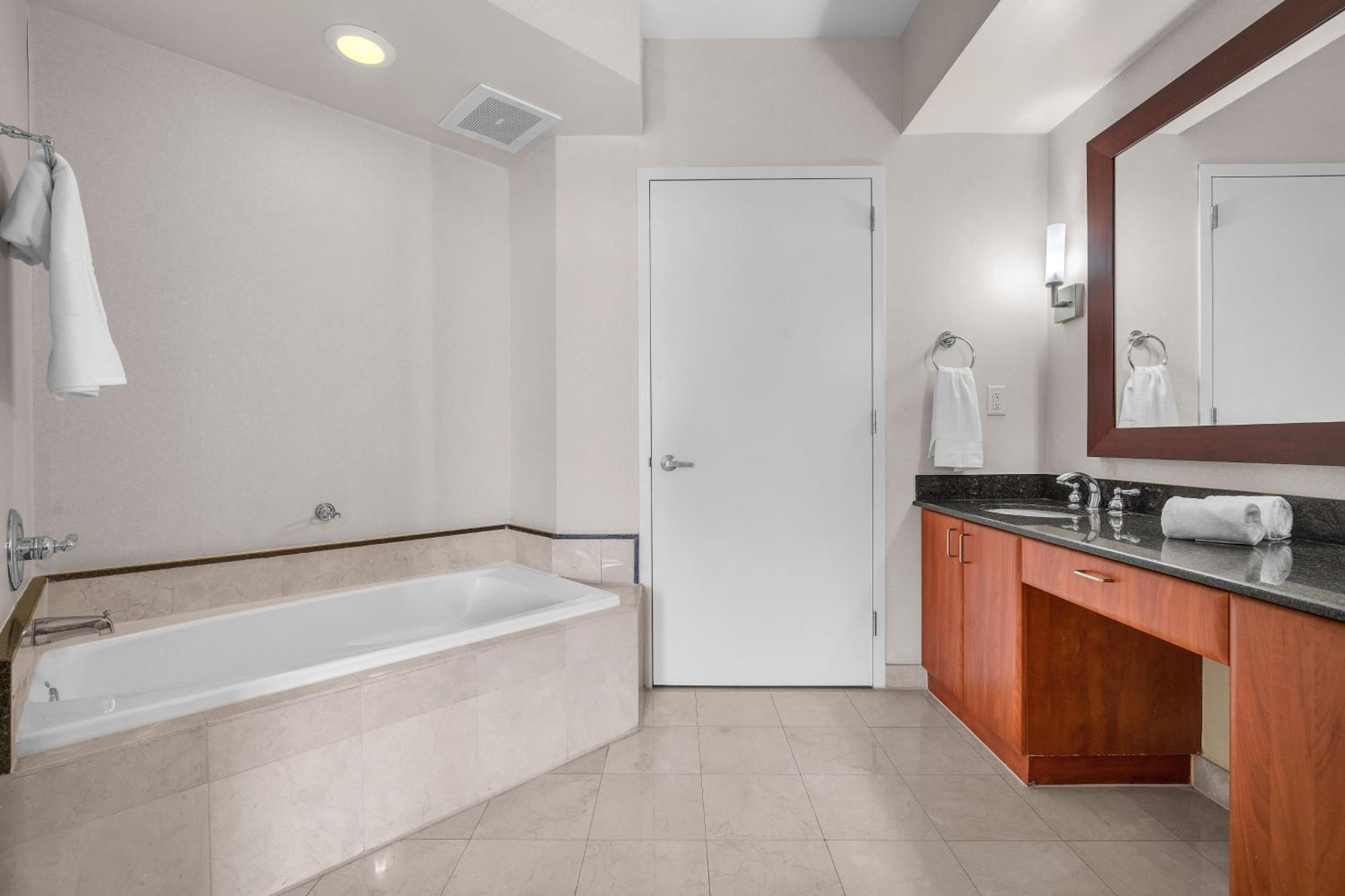 Trump Intl 2 Bedroom 1600 Sqf Ocean Front Appartamento Miami Beach