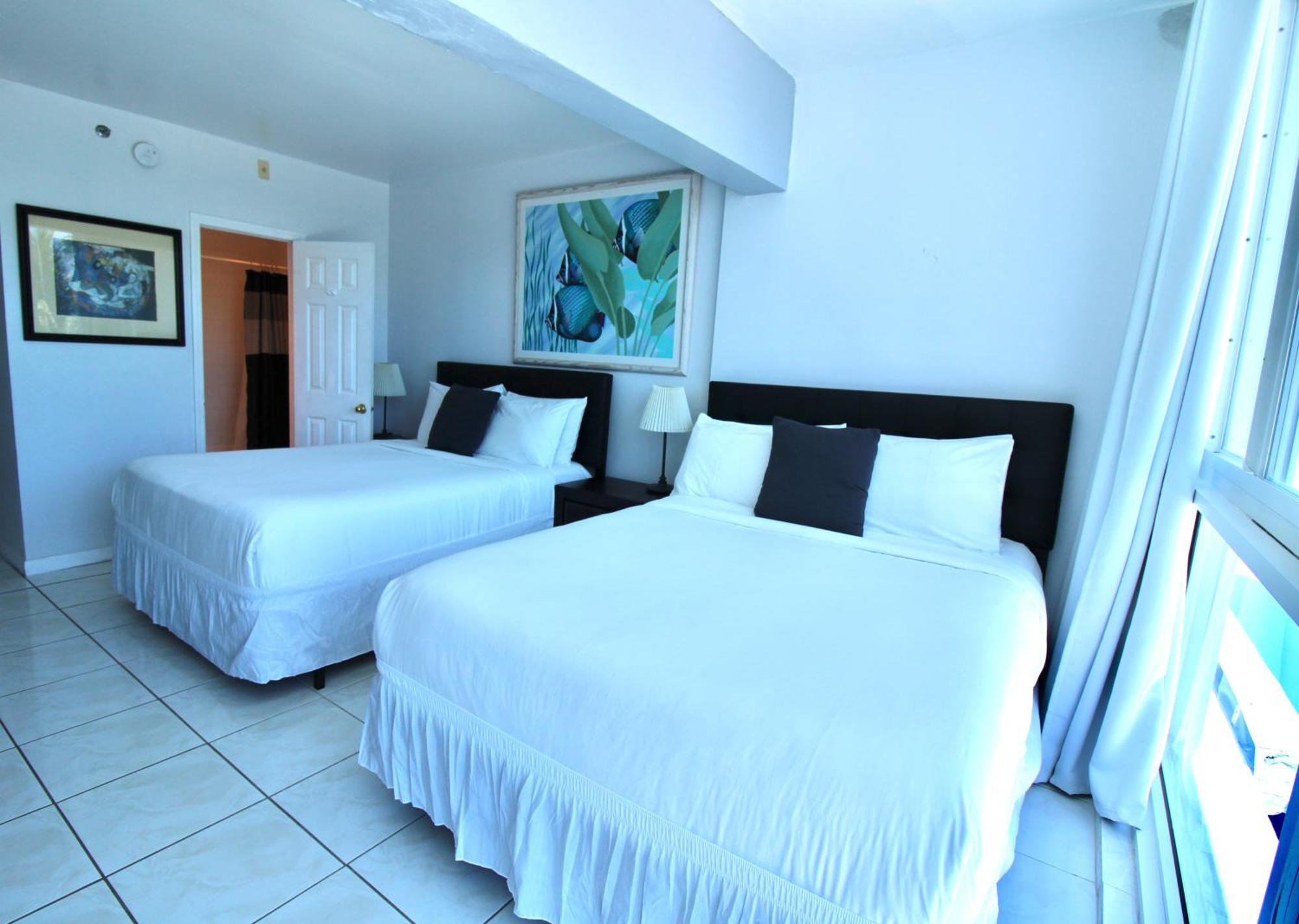 Castle Th16 Beachfront Townhouse With Private Patio, Direct Access, Pool, Tennis & Free Parking!