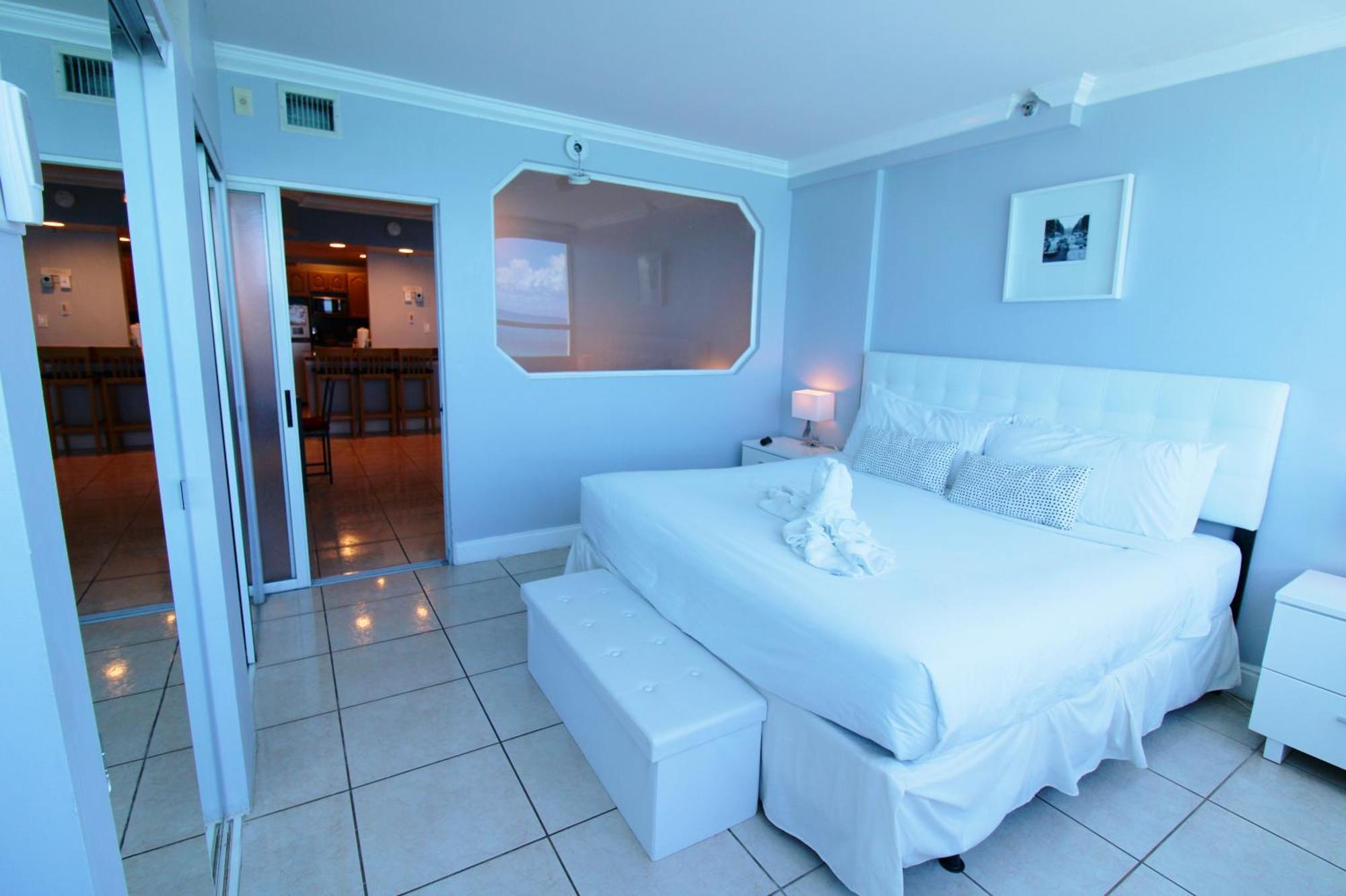 Castle 1131 * Miami Beach