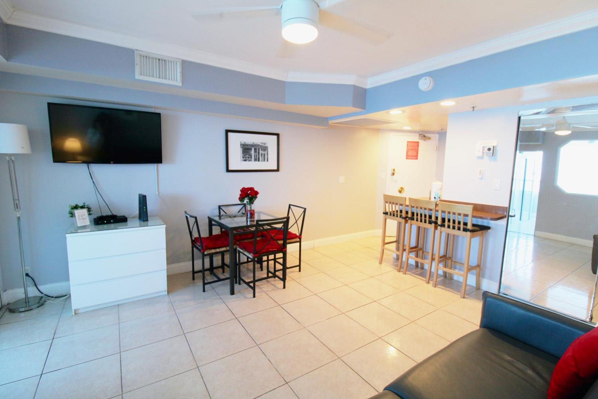 Castle 1131 Miami Beach