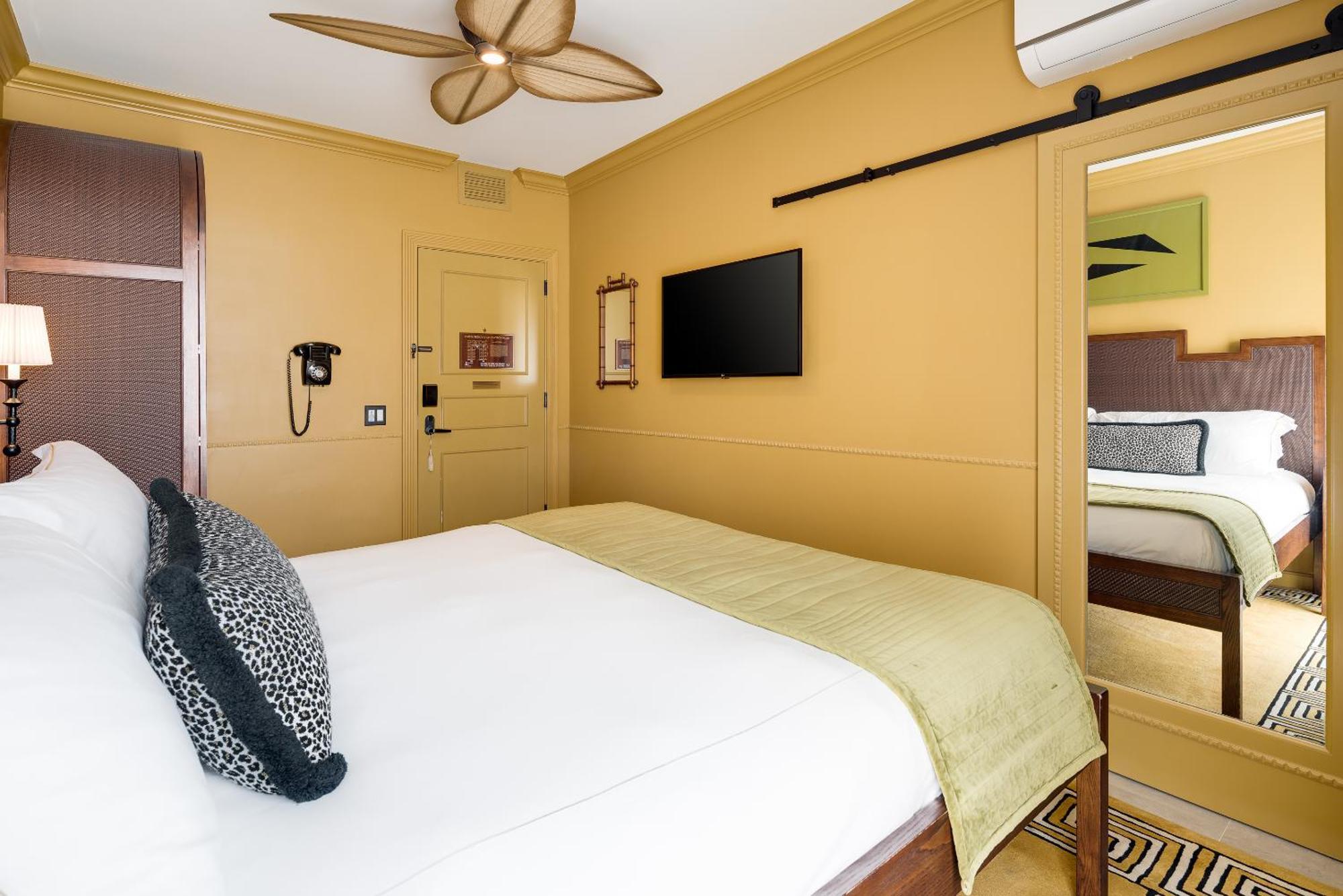 Esme Miami Hotel 4*