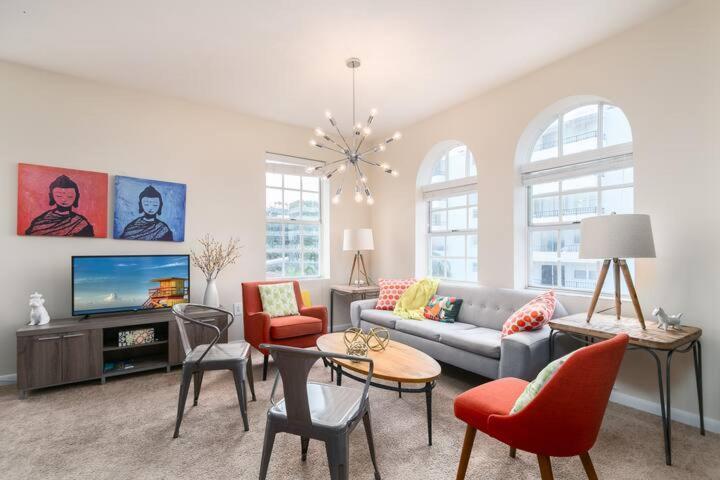 Appartamento 2 Bedroom 2 Bath On 7 Th Collins Ave