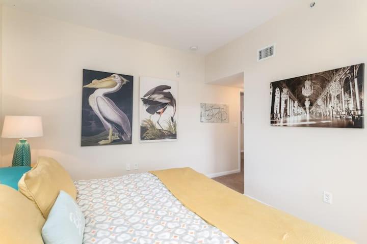 Appartamento 2 Bedroom 2 Bath On 7 Th Collins Ave Miami Beach