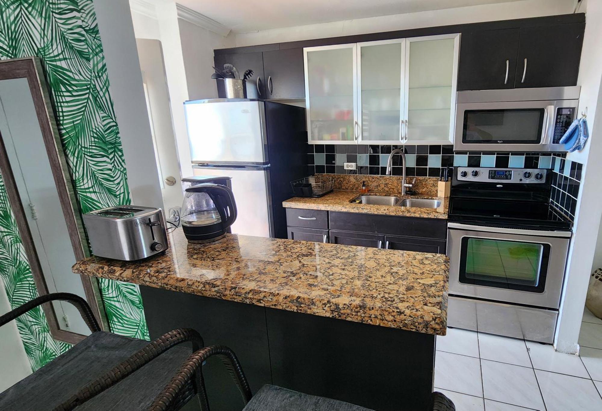 Appartamento Bayfront Breathtaking Views- One Bedroom W Balcony- Living -free Parking *
