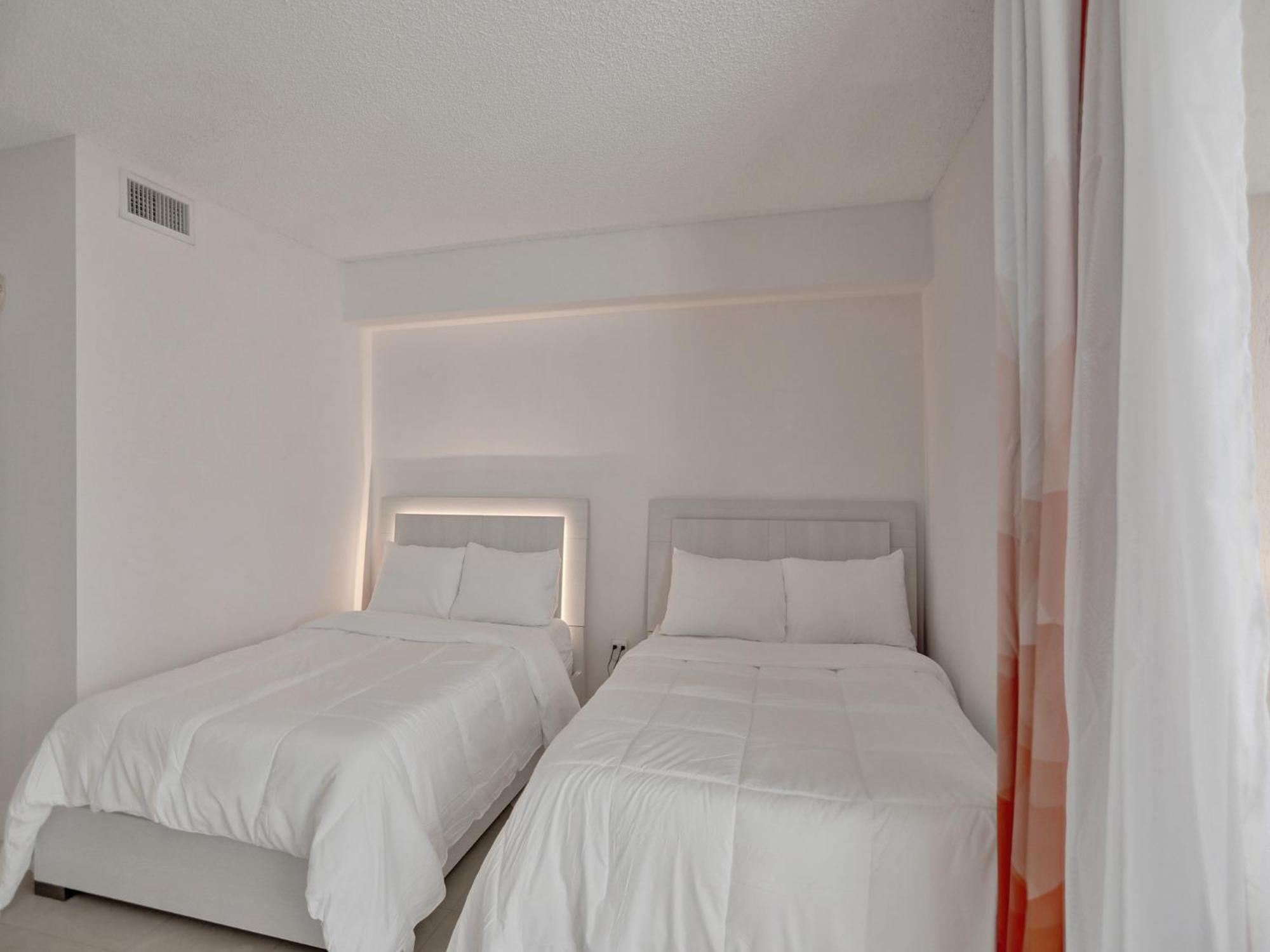 King David Sunny Isles Apartment *