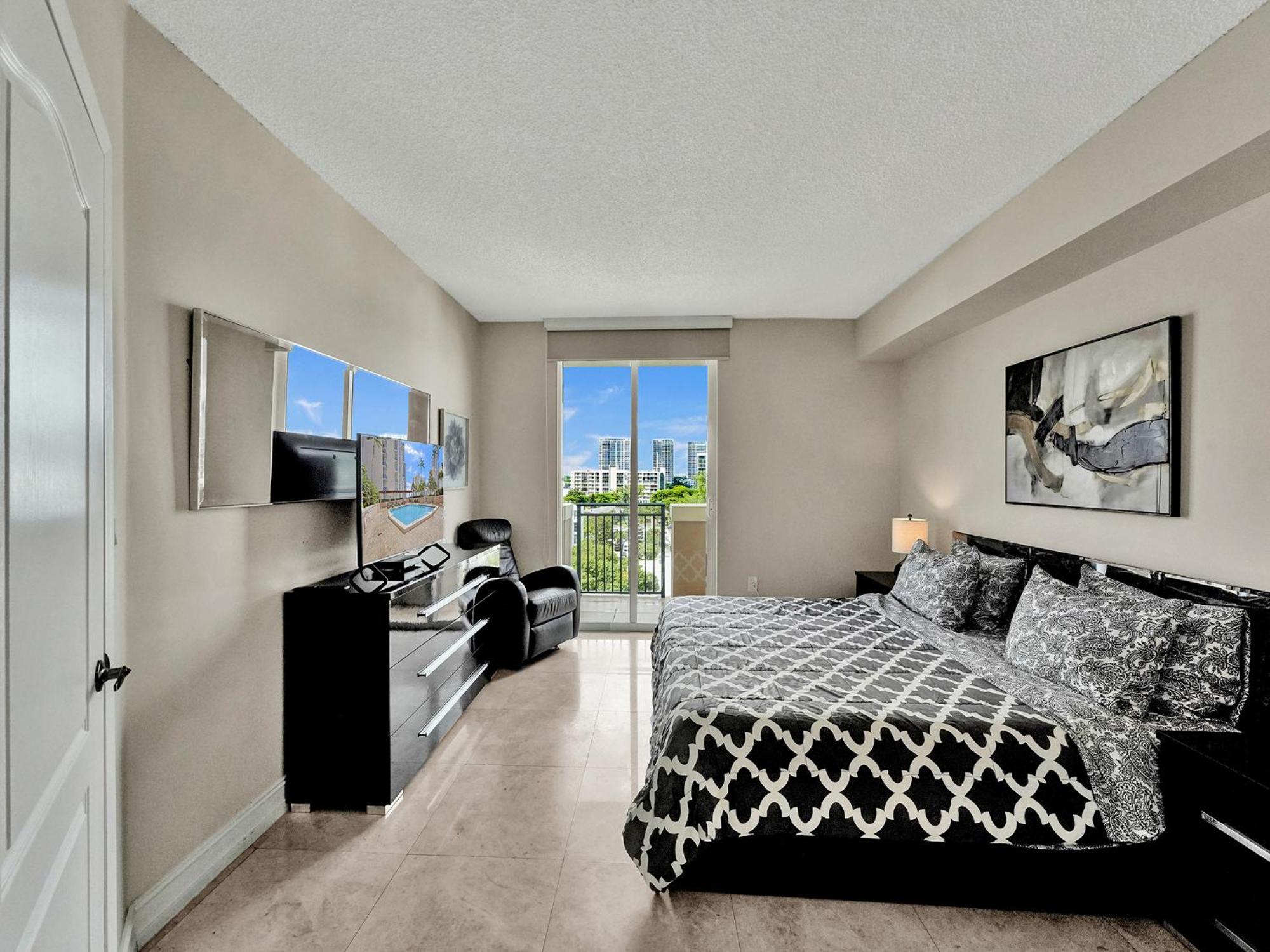 King David Sunny Isles Apartment *