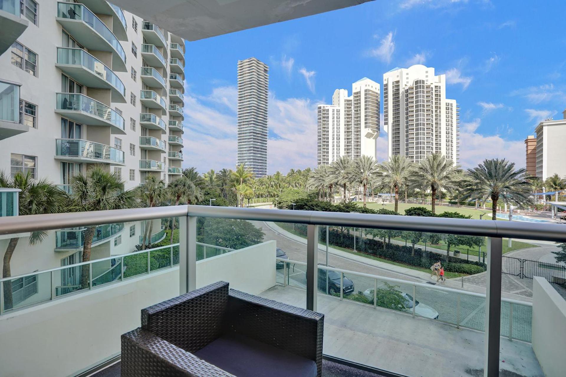 Ocean Reserve * Miami Beach