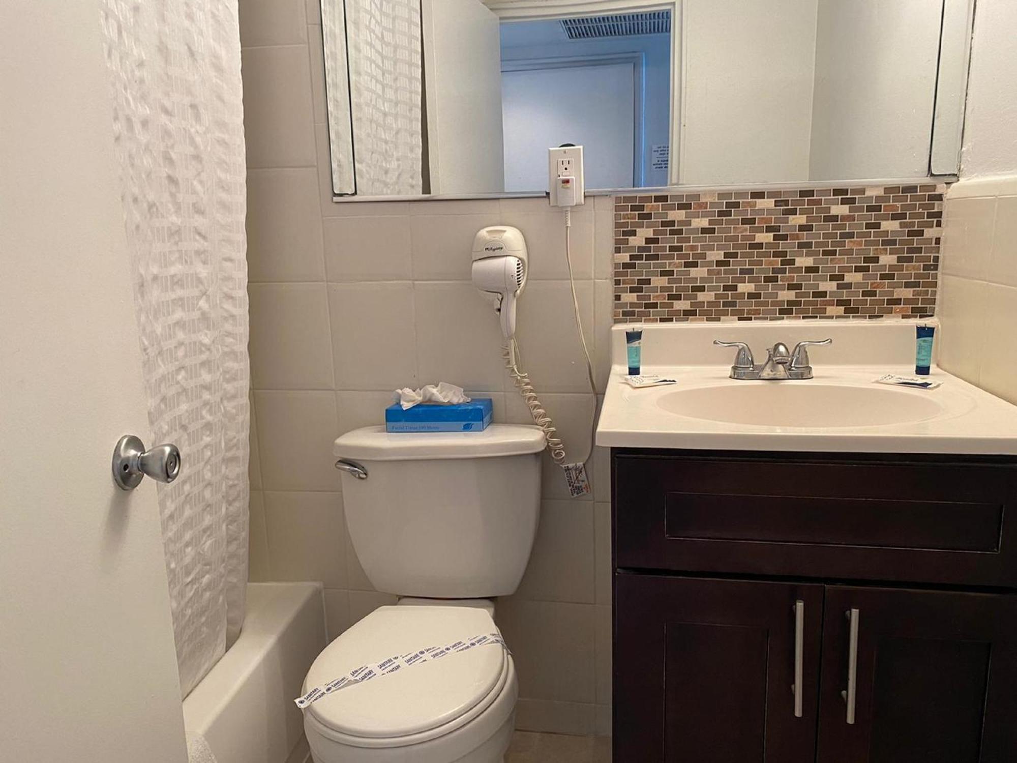 Ocean Front Casablanca With Full Kitchens & Access By Bl Appartamento Miami Beach