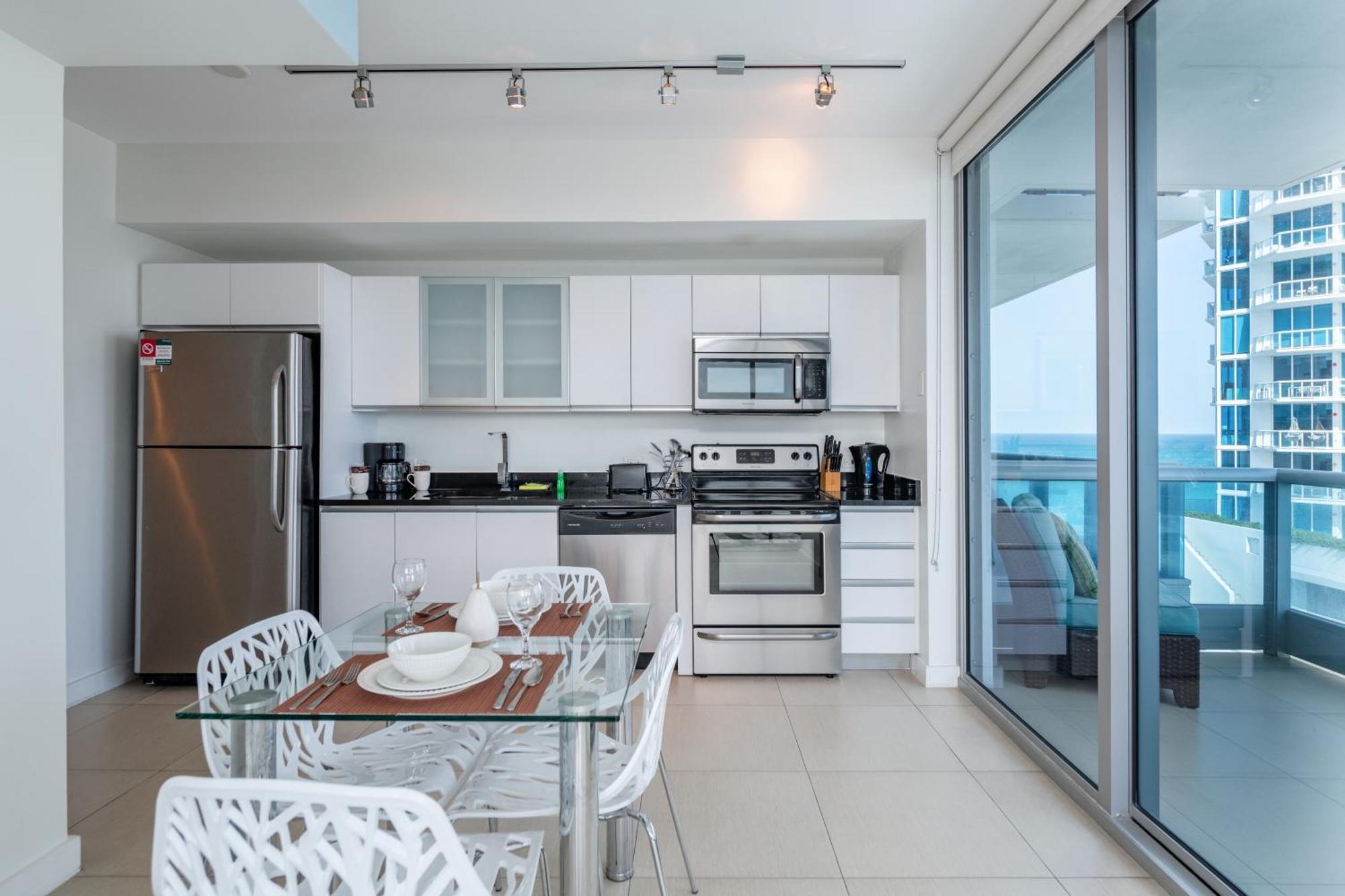 Bluebird Monte Carlo Miami * Miami Beach