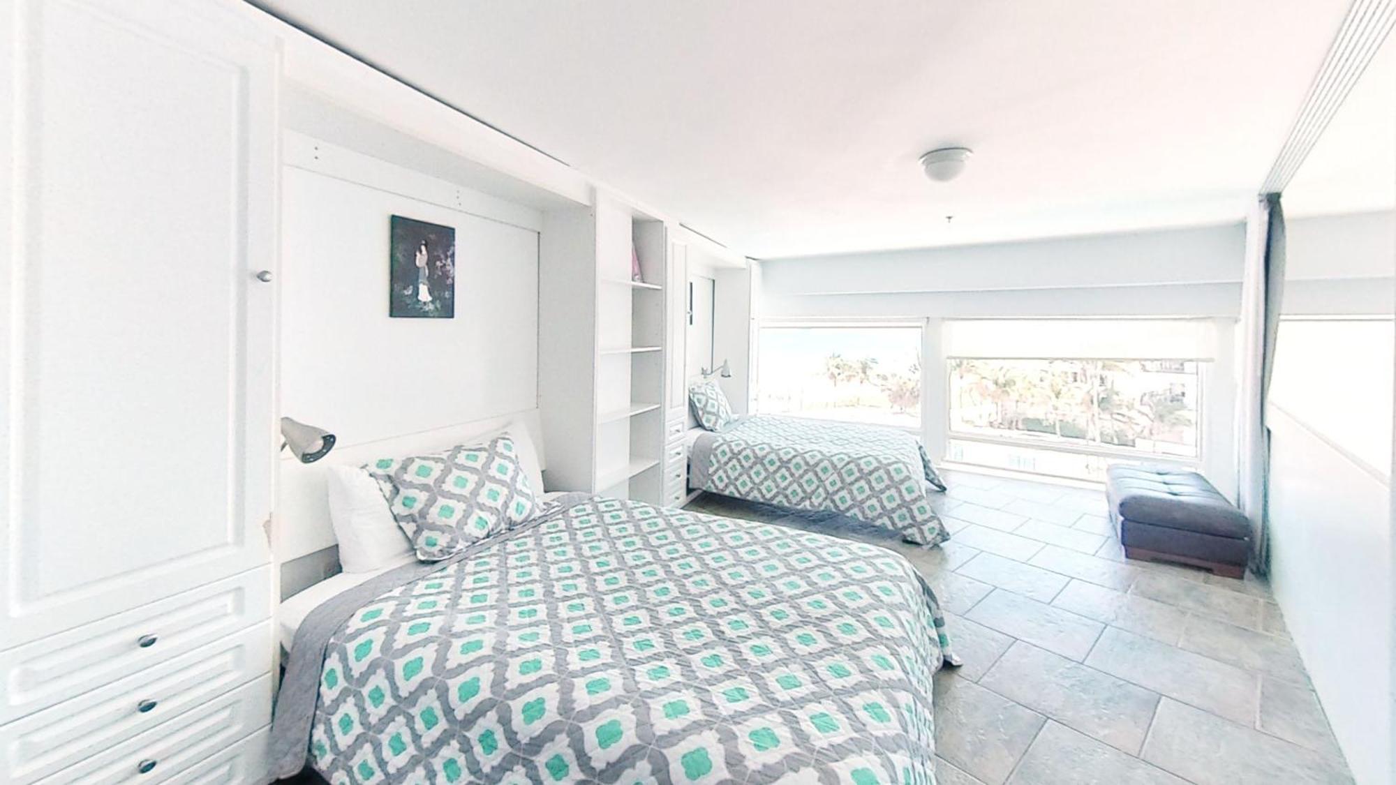 Castle M16 Oceanview Loft With Access, Pool, Tennis And Free Parking! Holiday home Miami Beach