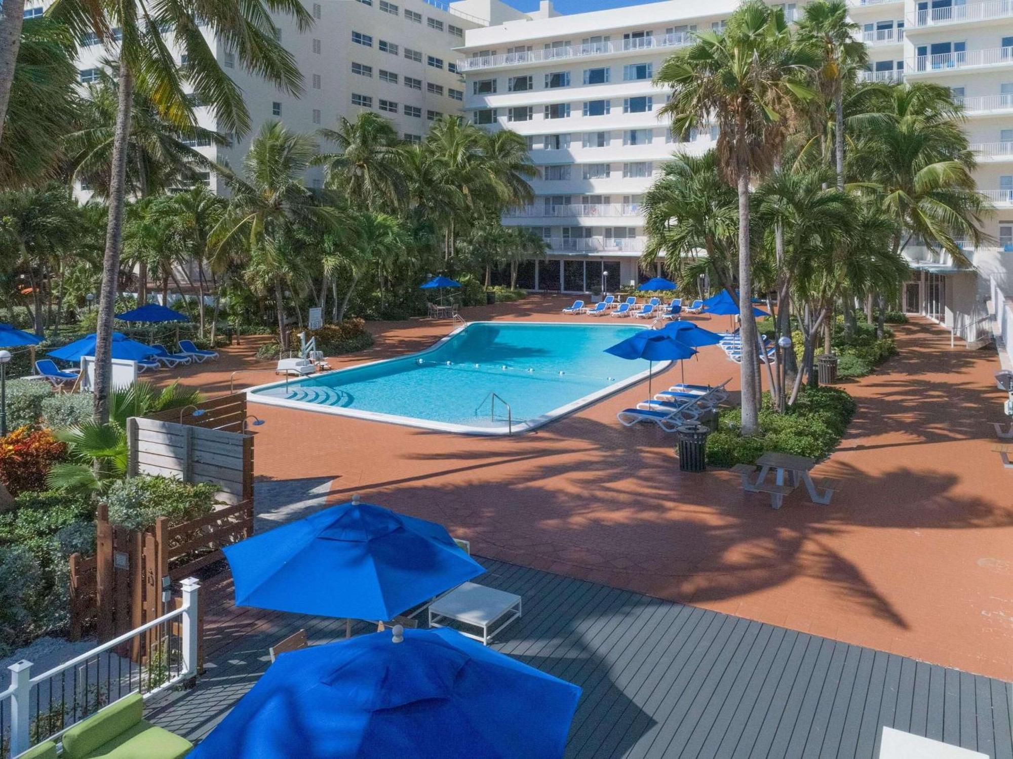 Radisson Miami Hotel 4*