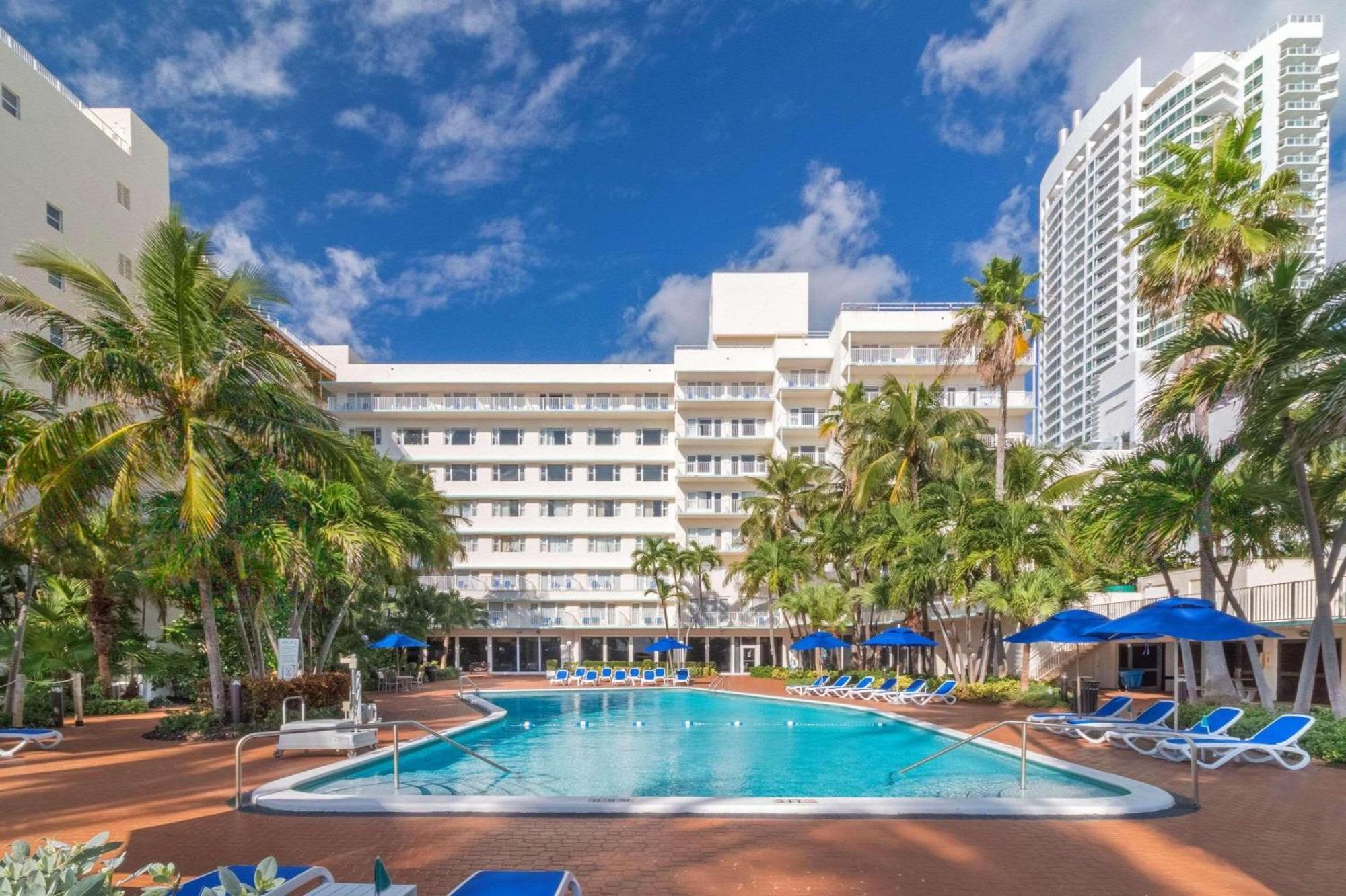 Radisson Miami Hotel Miami Beach