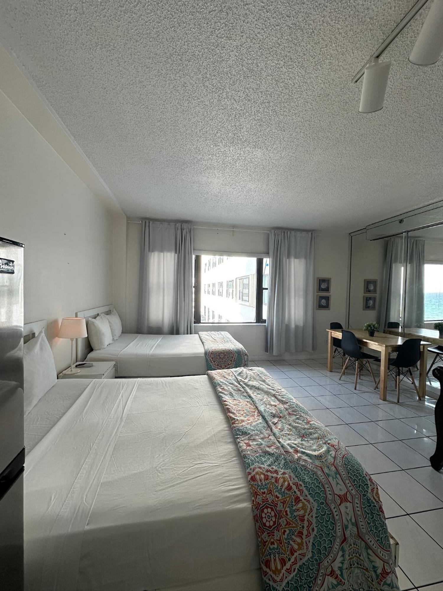 Casablanca On The Appartamento Miami Beach