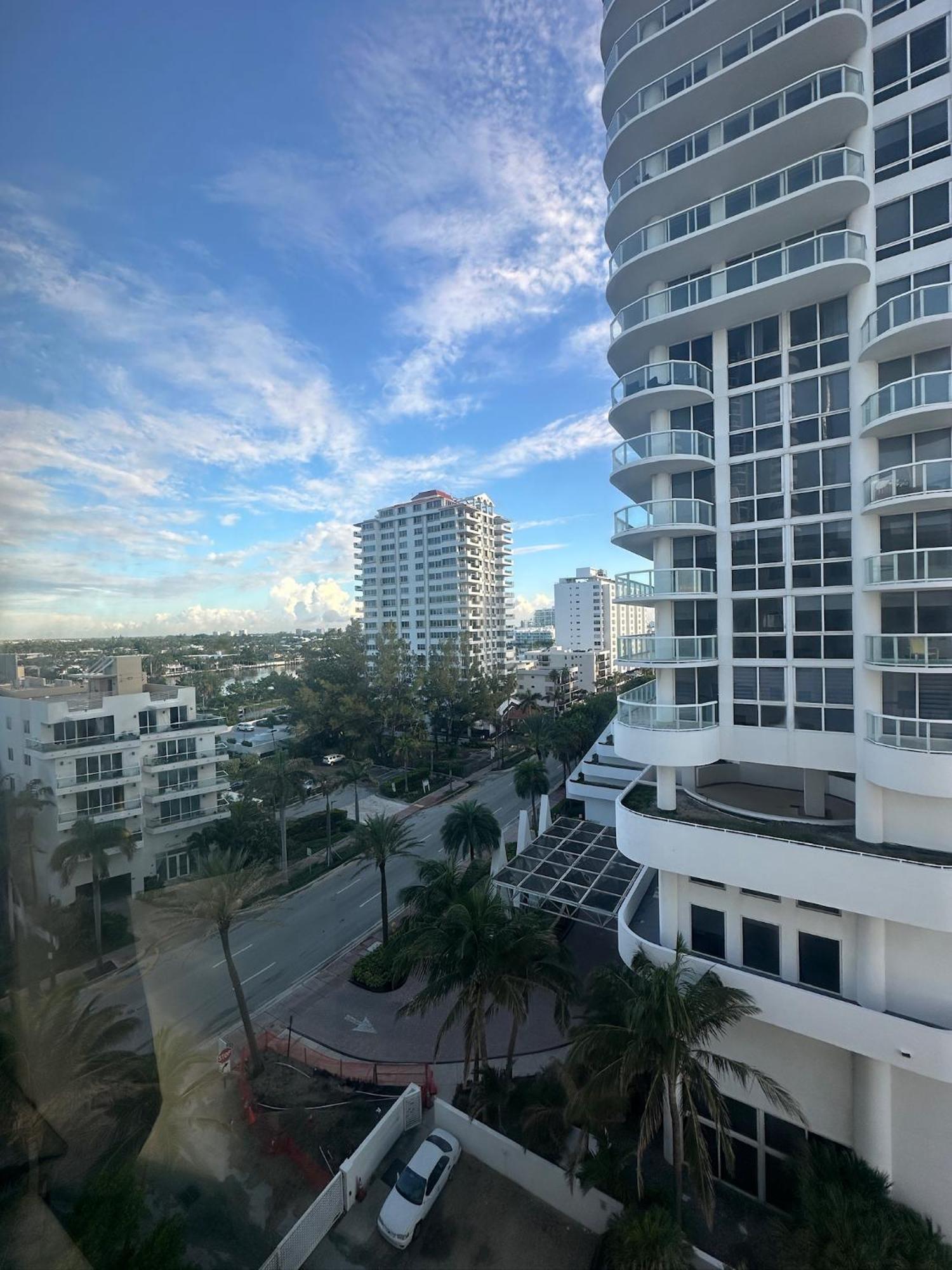 Casablanca On The Appartamento Miami Beach