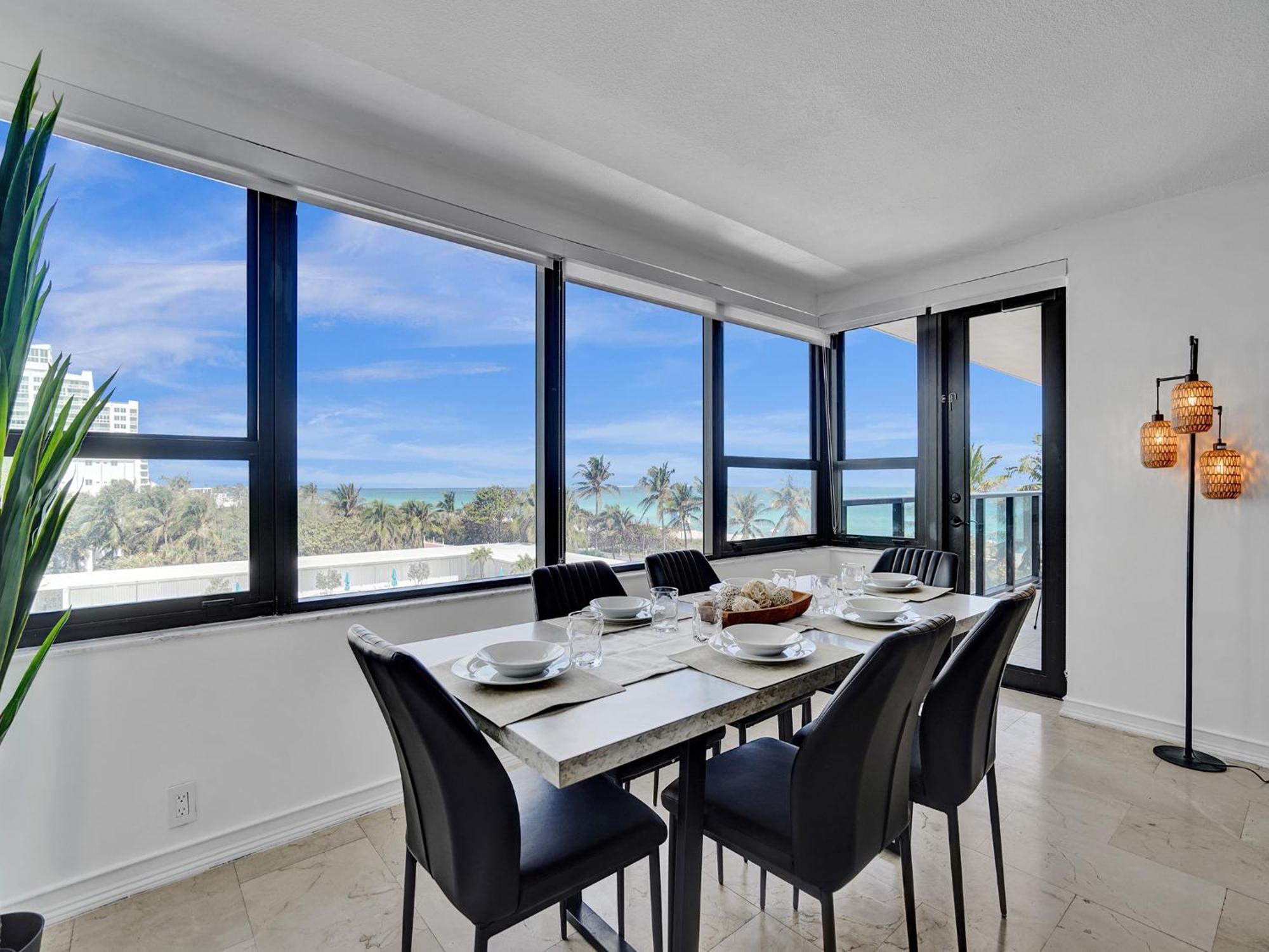 Oceanfront Retreat Service 502 Apartment Miami Beach