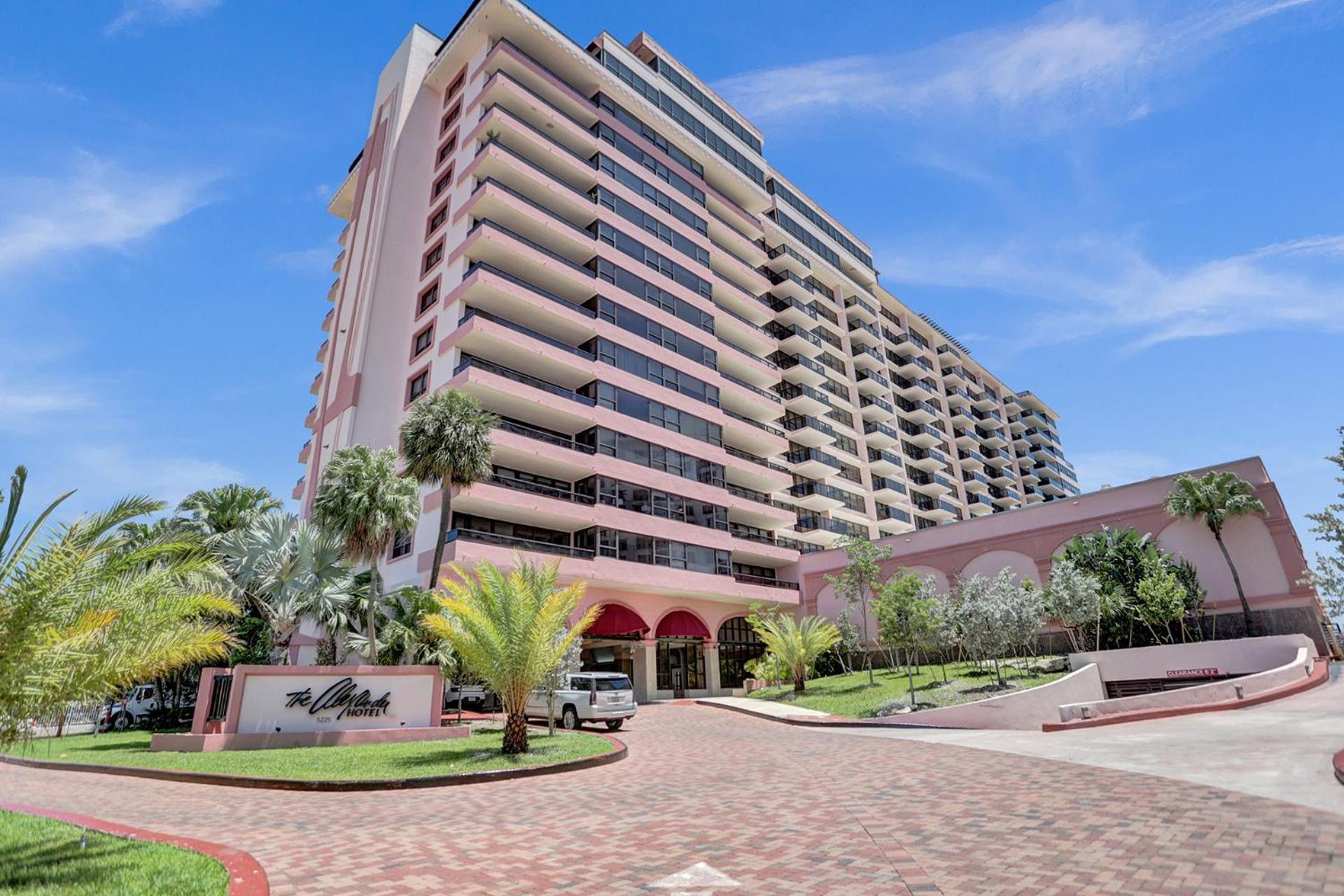 Apartment Oceanfront Retreat Service 502 *