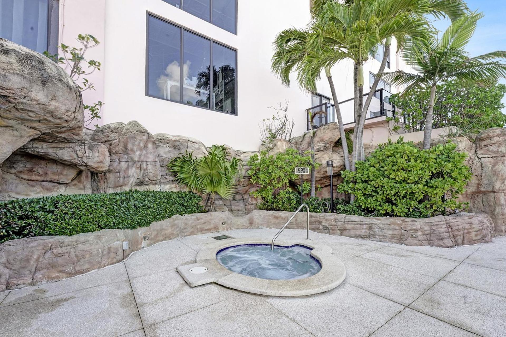 Oceanfront Retreat Service 502 Miami Beach