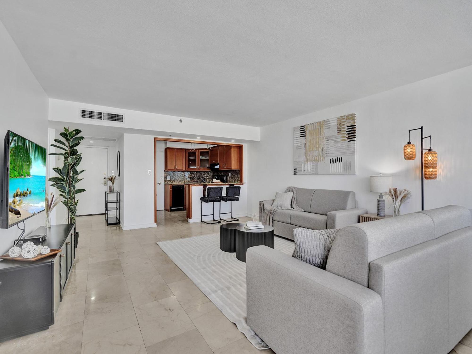 Oceanfront Retreat Service 502 Apartment Miami Beach