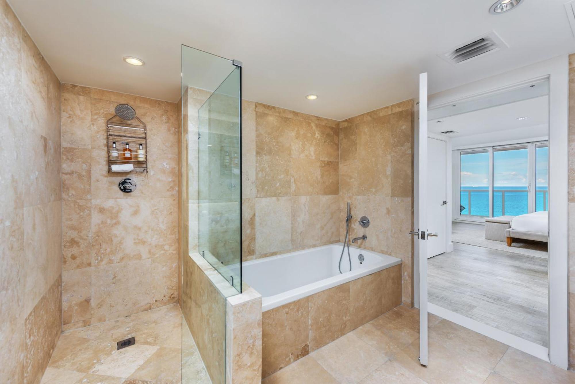 Apartment Oceanview Private At 1 & Homes -1122 Miami Beach