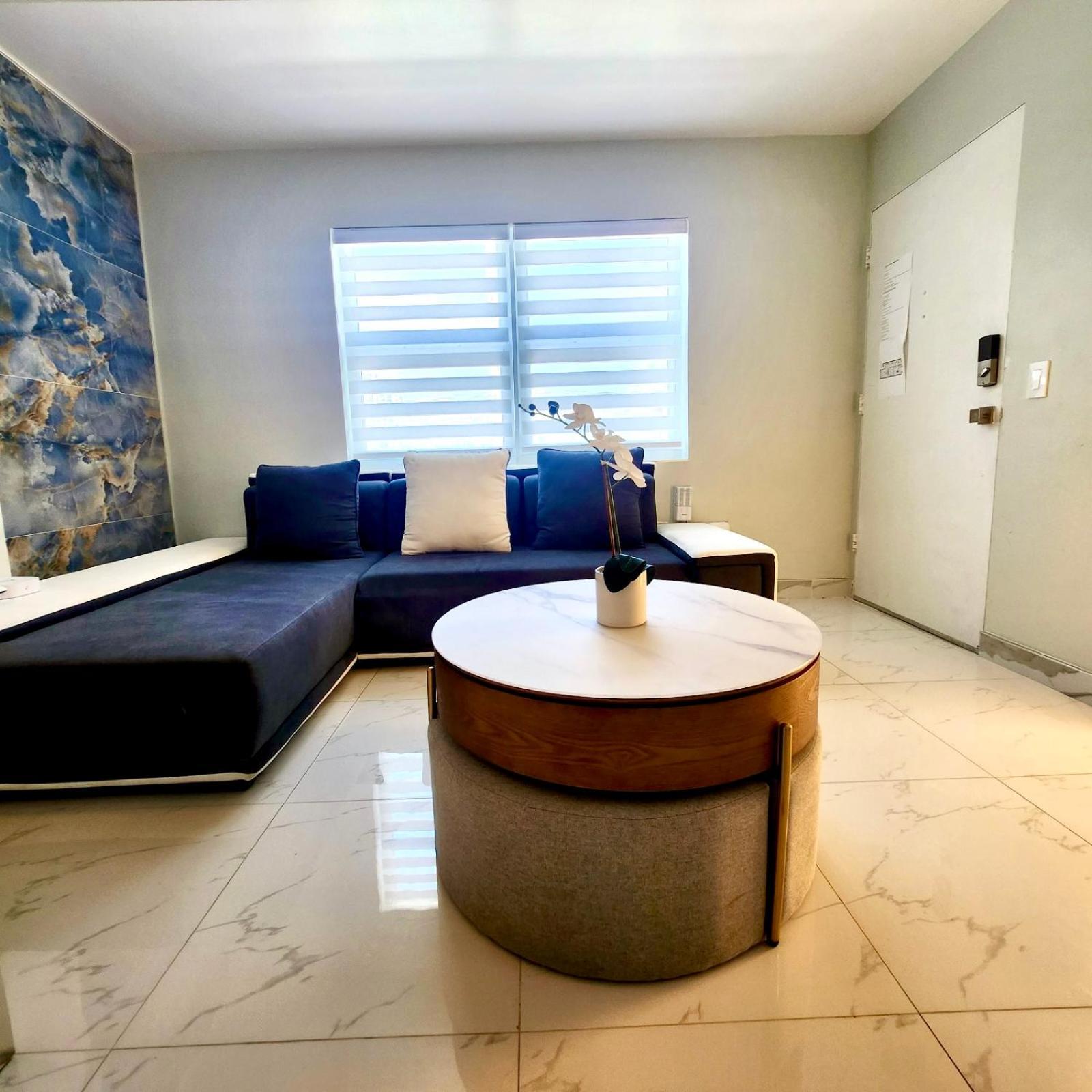 Apartment Luxurious Waterfront With Free Parking 5min Drive To Miami Brach *