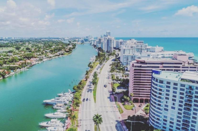 Alexander 1211 Beachfront With Direct Access, 2 Pools, Sauna, Gym Casa vacanze Miami Beach