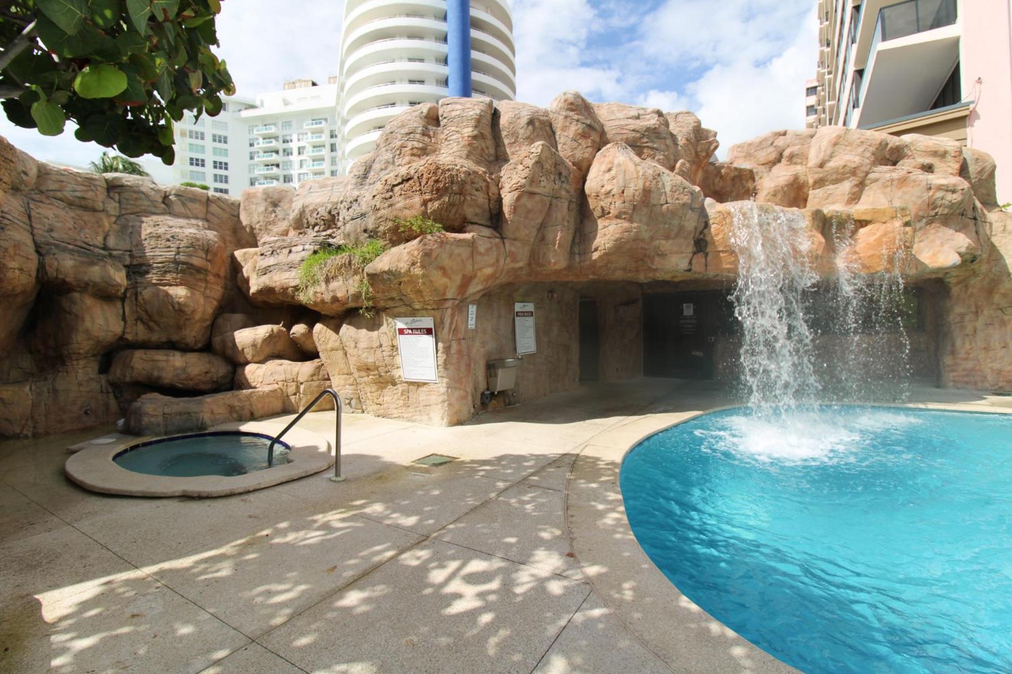 Casa vacanze Castle 835 Oceanview On With Pool, Gym, Bars, And Free Parking