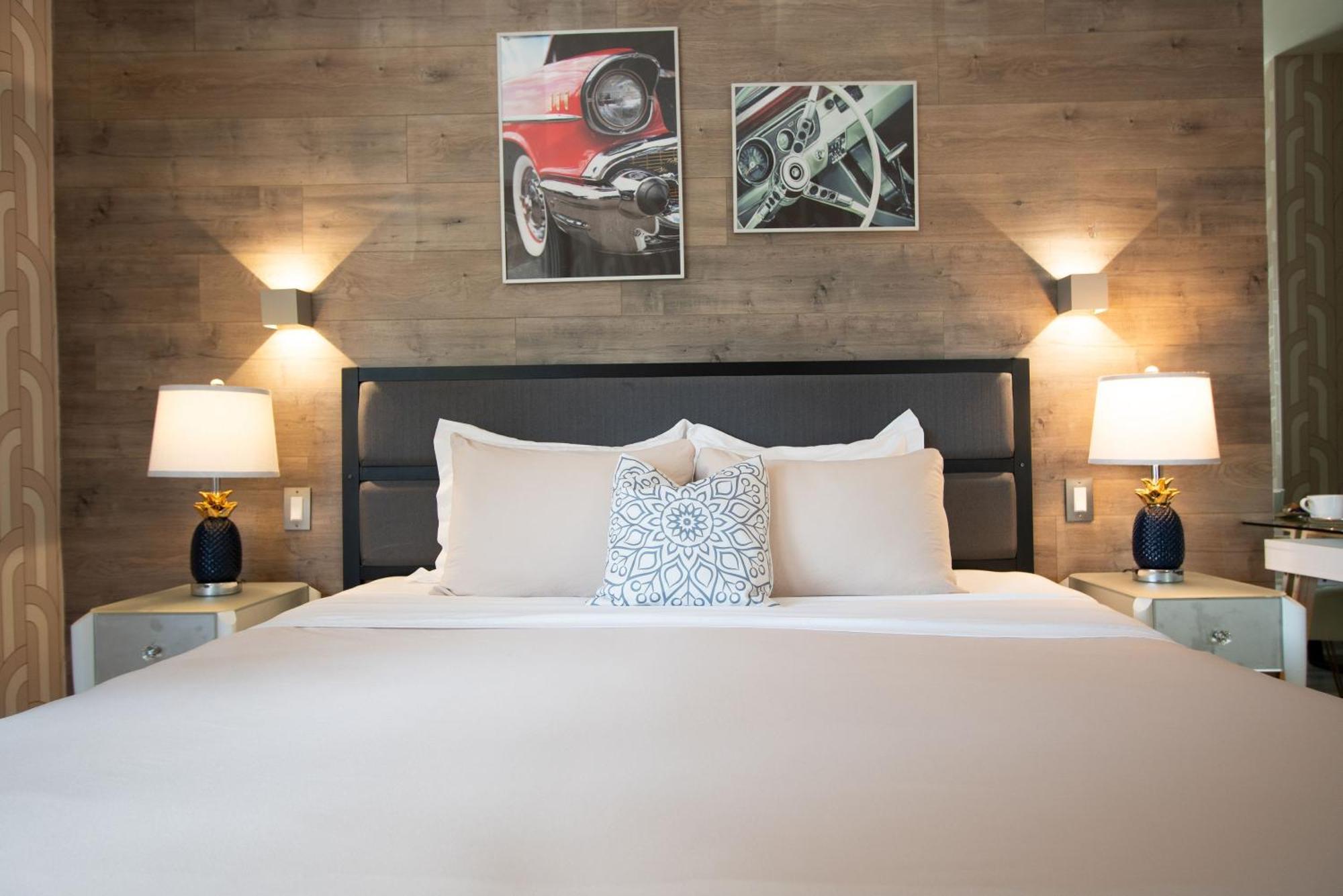 Hotel Century Miami Beach