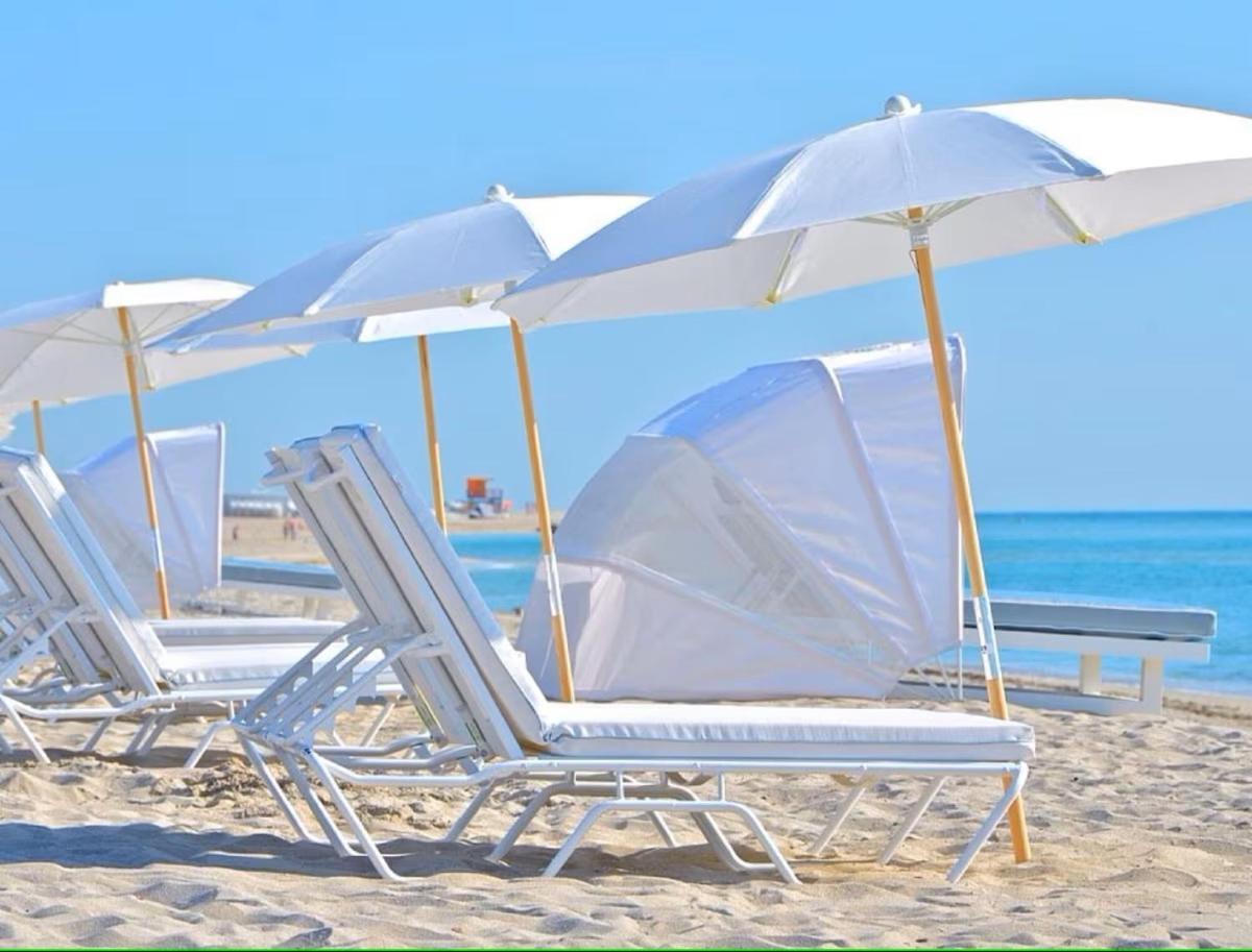 Apartment Romantic-5 Star-1br-oceanfront-balcony-south-beach Miami Beach