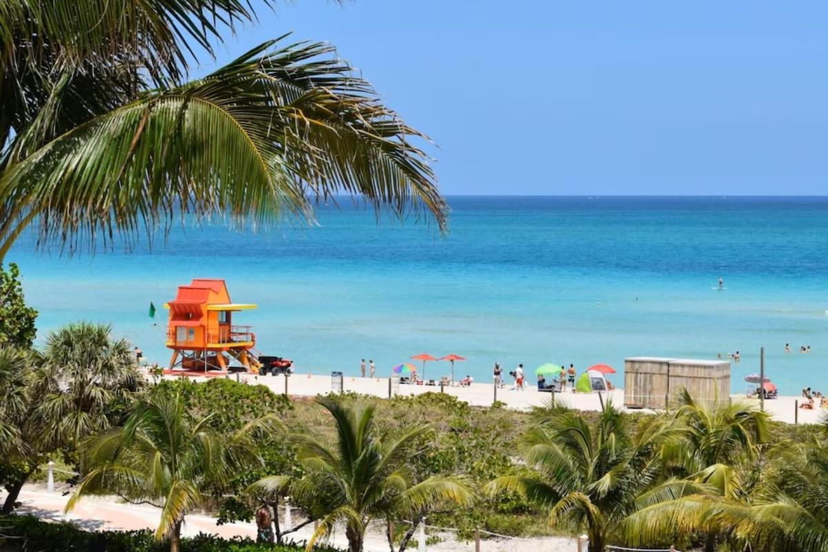 Apartment Romantic-5 Star-1br-oceanfront-balcony-south-beach Miami Beach